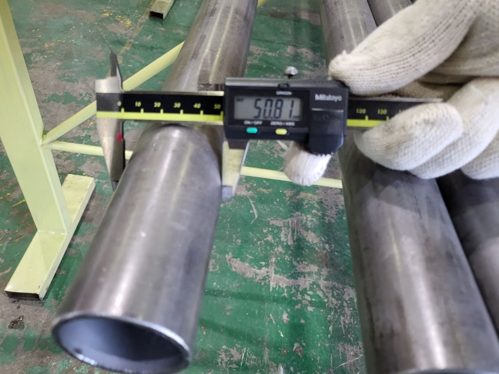 Final dimension inspection of finished tubes