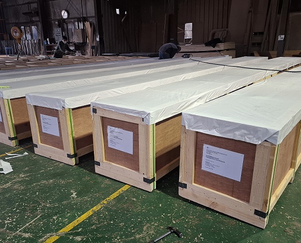 Secure sea-worthy packing of tubes