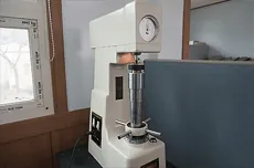 Rockwell Hardness Tester for Metal Strength Verification