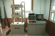 Universal Testing Machine for Tensile and Yield Strength Test
